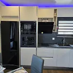 къща ゲストハウス 4*